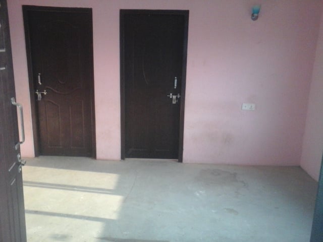 1 bedroom, 1 living room, kitchen, bathroom flat