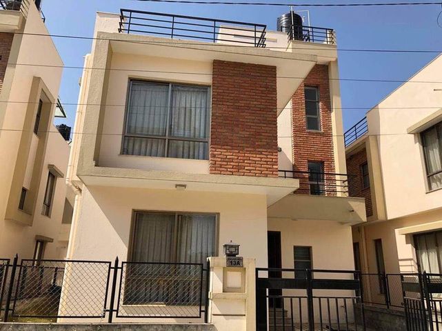 4bhk semifurnished house rent in Sallagari housing
