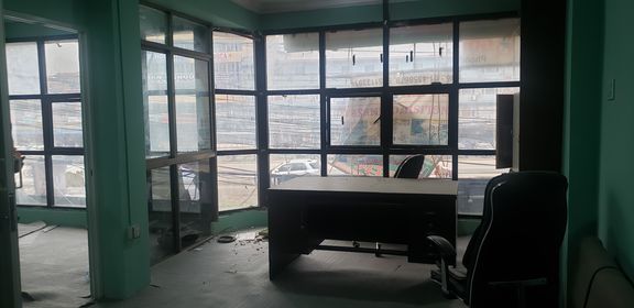 600 sq ft office space