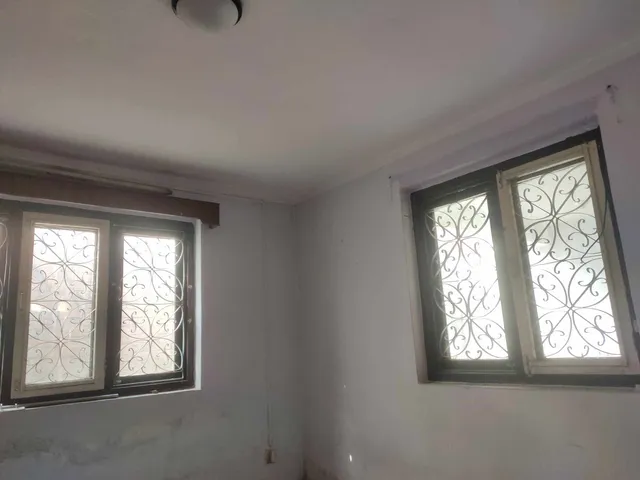 2 bedroom, living room, kitchen, bathroom flat in Satdobato