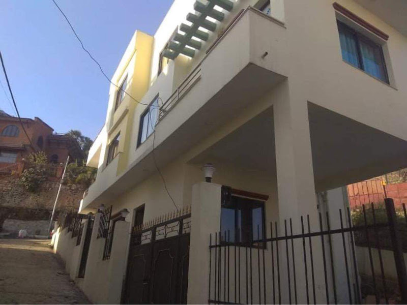3 storeyed modern house for rent