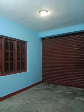 2 rooms with 1 Shutter for rent in Imadol