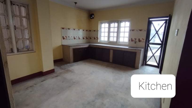 2 bedroom, living room, kitchen, bathroom flat in Kadaghari