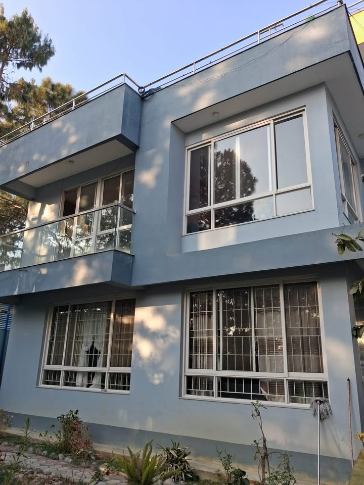 House for Rent in Nakhipot