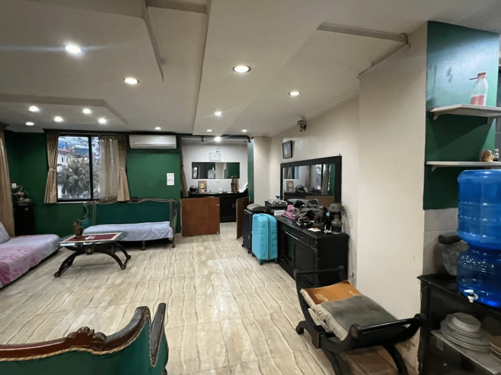 Lazimpart Apartment for Rent