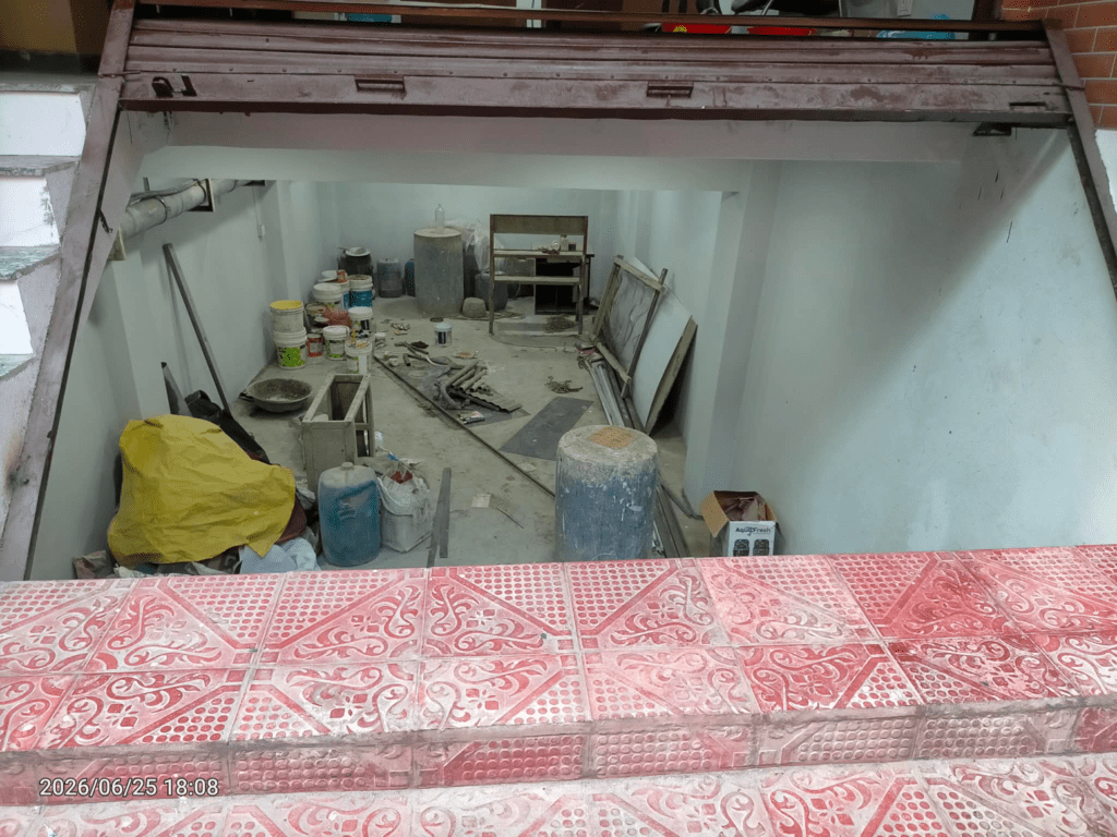 Shutter for Rent in Dallu